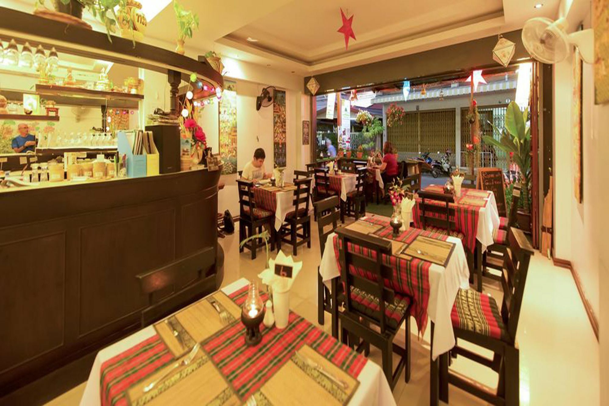 The Family Tree House Hotel Hua Hin Ngoại thất bức ảnh